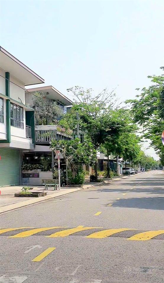 Nhà 2 tầng xây sẵn , sổ hồng trao tay , hạ tầng hoàn thiện , dân cư đông đúc ngay kđt oasis city