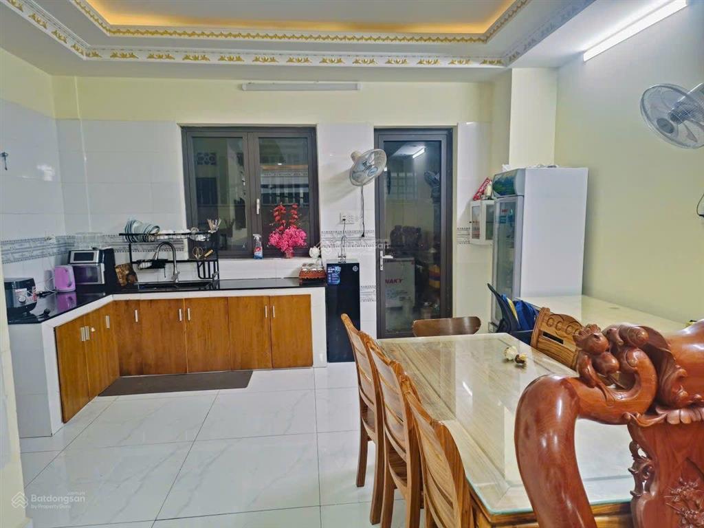 Cho thuê nhà 3 tầng nội thất đầy đủ ngay kđt sun casa central  vĩnh tân  thành phố hcm