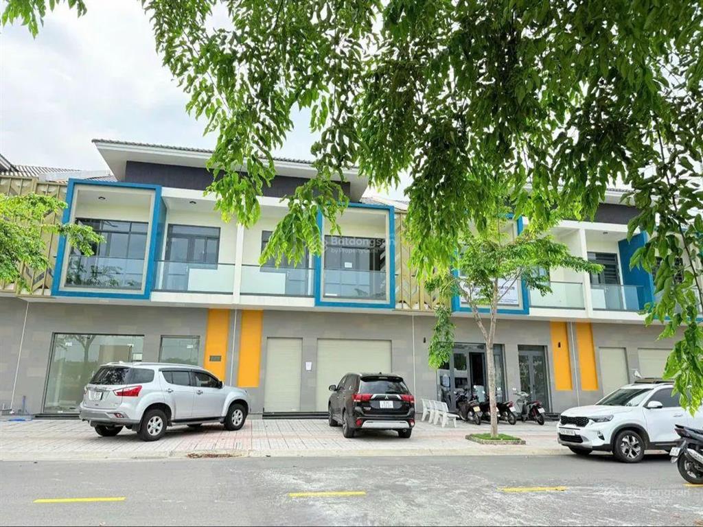 Một trong số ít 1 căn shop villa giá đầu tư, đối diện tttm 5,2 ha