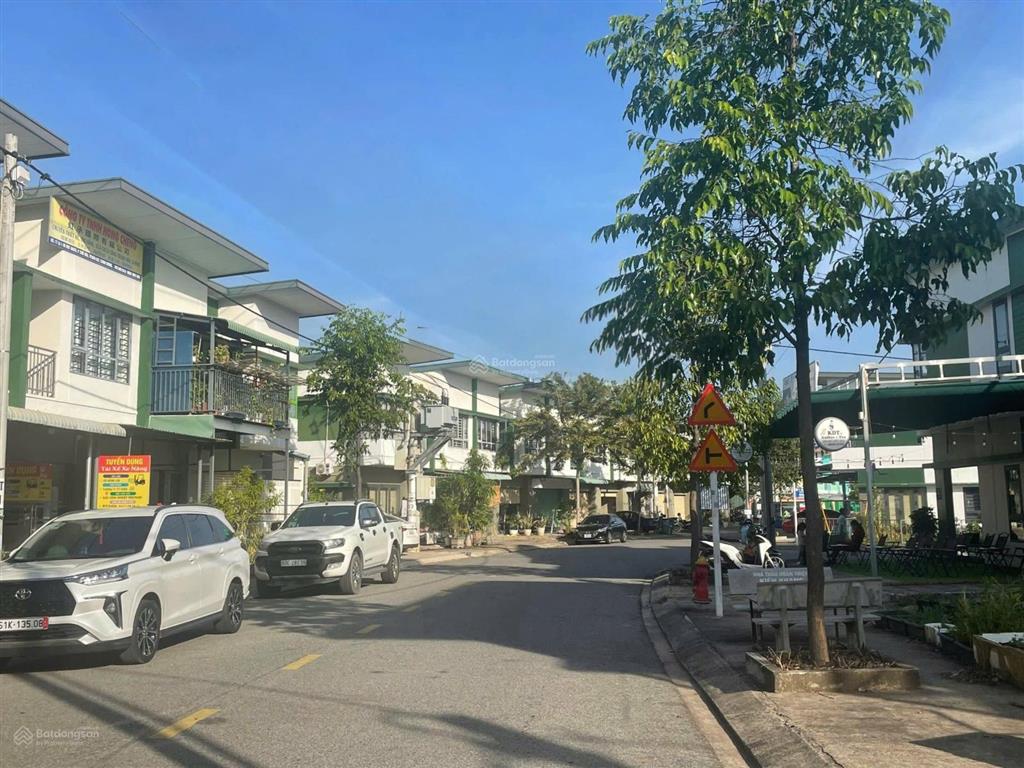 Mẫu shophouse 2 tầng siêu đẹp ngay kđt oasis city, sổ sẵn trao tay