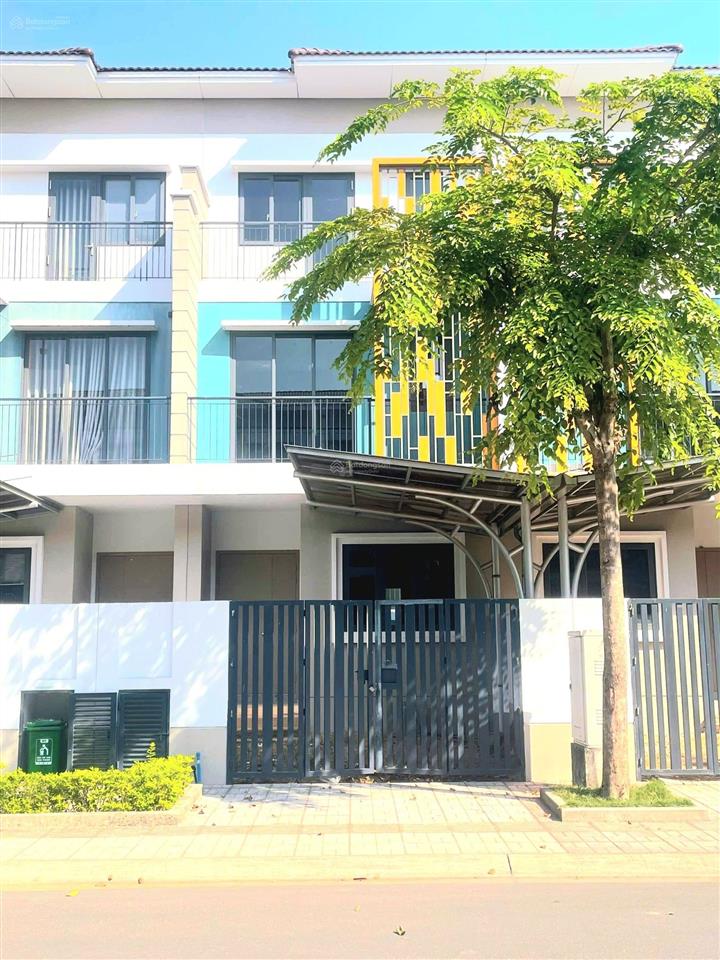 Nhà phố liền kế 3 tầng view công viên siêu đẹp hướng bắc sổ sẵn kđt suncasa central