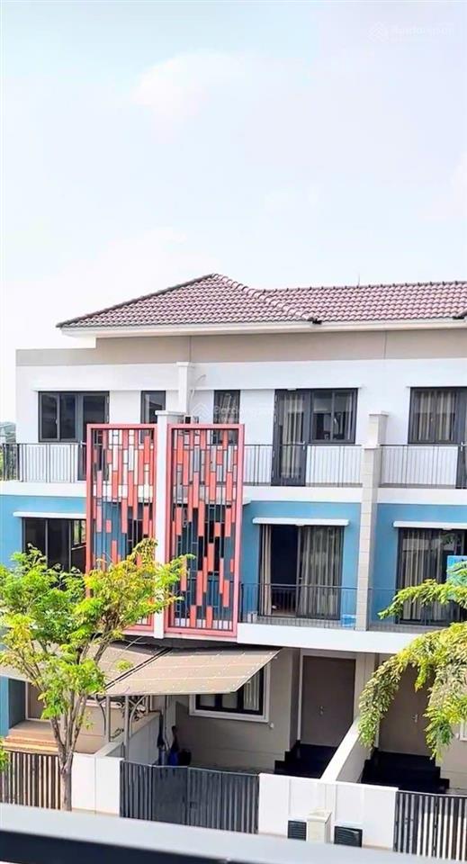 Nhà phố liền kế 3 tầng view công viên siêu đẹp hướng bắc sổ sẵn kđt suncasa central