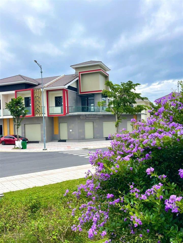Bán shopvilla 7m đối diện trung tâm thương mại phù hợp đầu tư kinh doanh kđt suncasa central