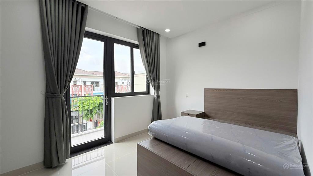 Cho thuê căn nhà 3 tầng view công viên siêu đẹp nội thất đầy đủ ngay kđt suncasa central