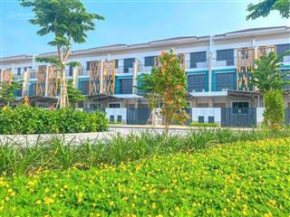 Nhà phố liền kề 3 tầng gần ngay trung tâm thương mại 5,2 hecta, giá đầu tư sinh lời ngay