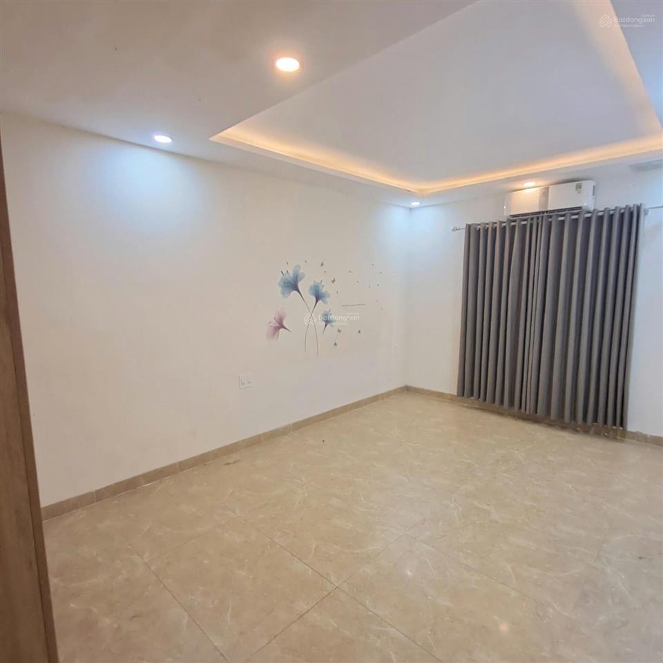Bán nhà 3tầng mt dương lâm, sát sông hàn, dt 117m ngang5m. hướng tây tứ trạch, sơn trà đn.