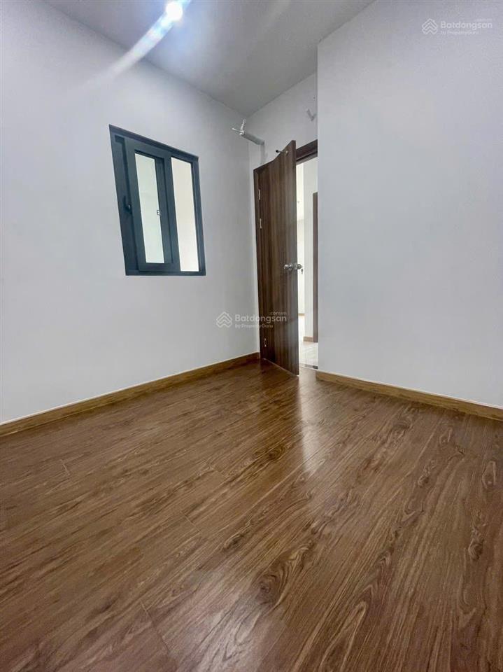 Chính chủ bán bcons green topaz tầng trung  đang cho thuê 10tr/th  hỗ trợ vay bank 70%