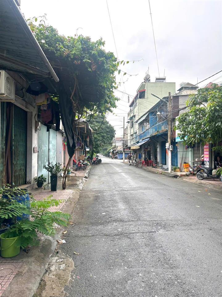 Bán nhà 1 trệt 1 lầu + 20 phòng trọ  dòng tiền ổn định ngay kcn visip i  giá chỉ 4 tỷ 750