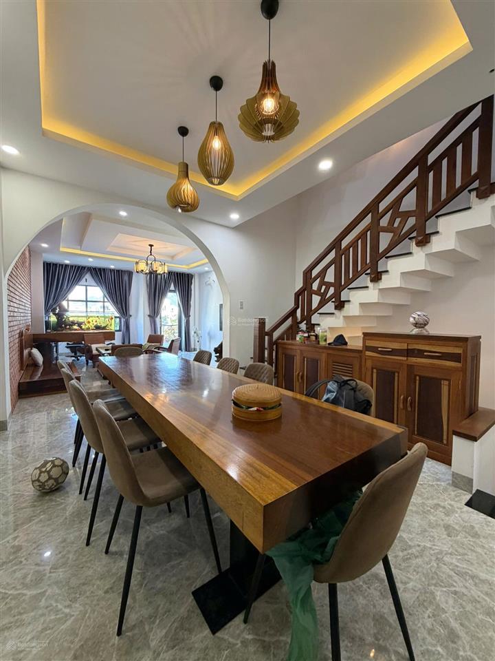 Nhà 3,5 tầng sổ sẵn kđt vcn phước long  75m2 ngang 5, sàn 247m2 trục đường b1 rộng 16m chỉ 10,5 tỷ