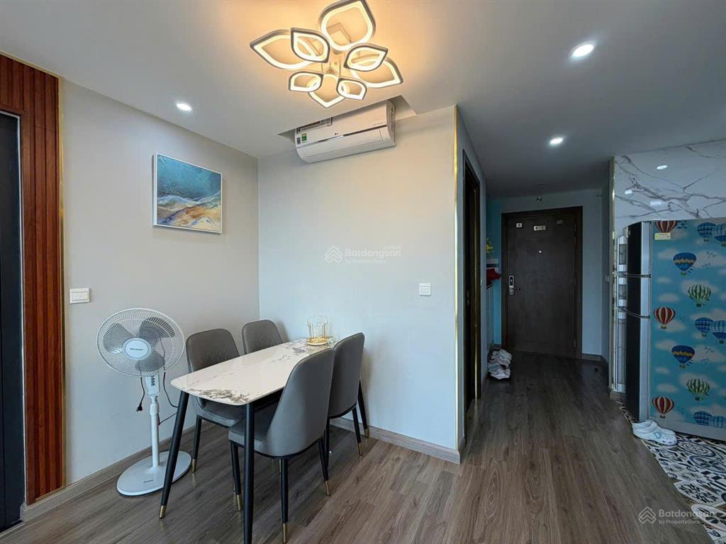Cho thuê căn 2 ngủ hud building trung tâm phố tây nha trang, view thành phố và view biển cực đẹp