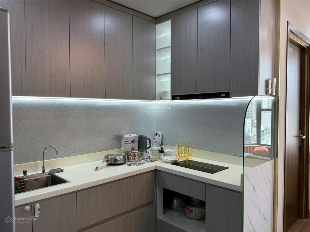 Cho thuê căn 2 ngủ hud building trung tâm phố tây nha trang, view thành phố và view biển cực đẹp