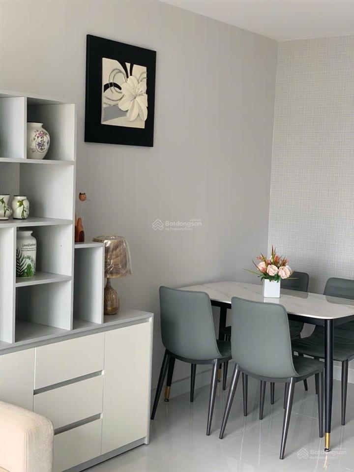 Căn hộ d'qua tầng cao thoáng mát, căn 72m2 (2 ngủ, 2wc) full nội thất cao cấp phù hợp ở, cho thuê