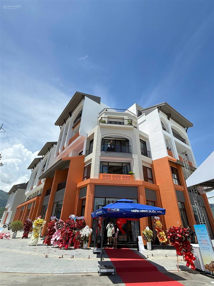 Chuyển nhượng thấp hơn 500 triệu so với giá hợp đồng, liền kề 3 tầng charmora city nha trang