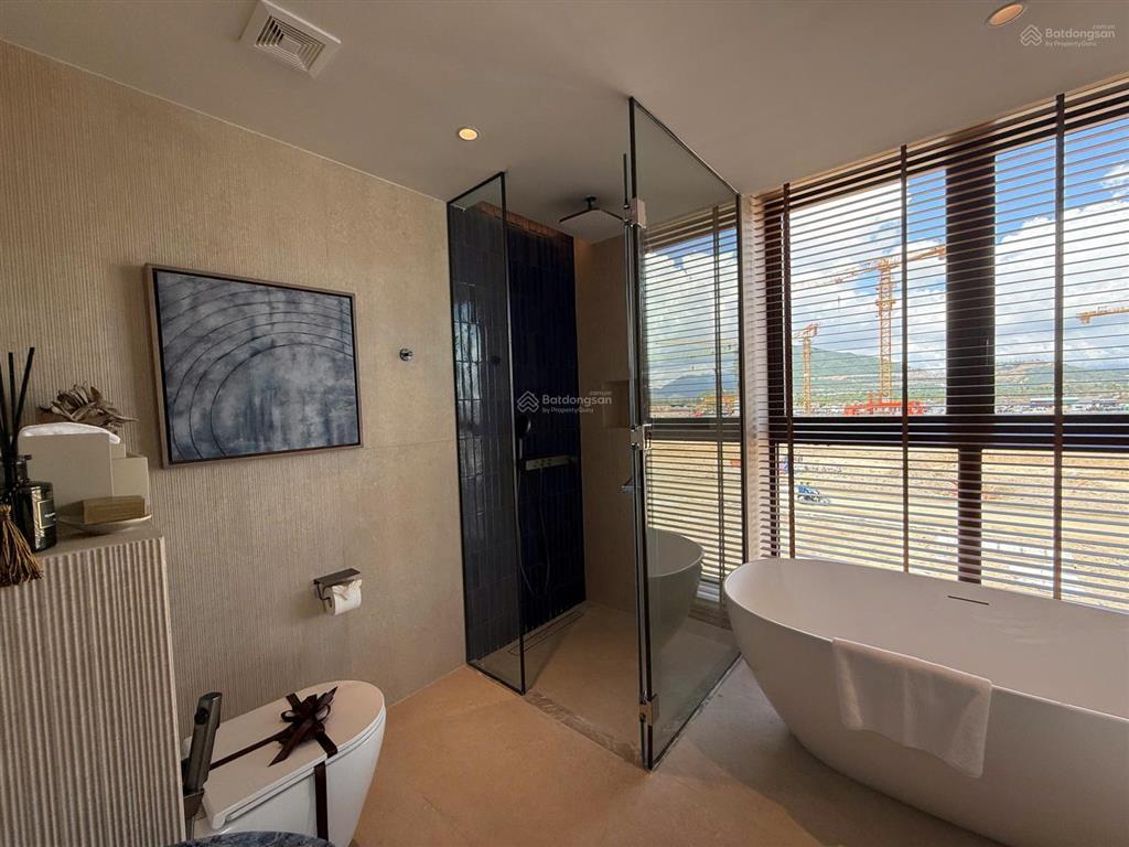 Chuyển nhượng thấp hơn 500 triệu so với giá hợp đồng, liền kề 3 tầng charmora city nha trang