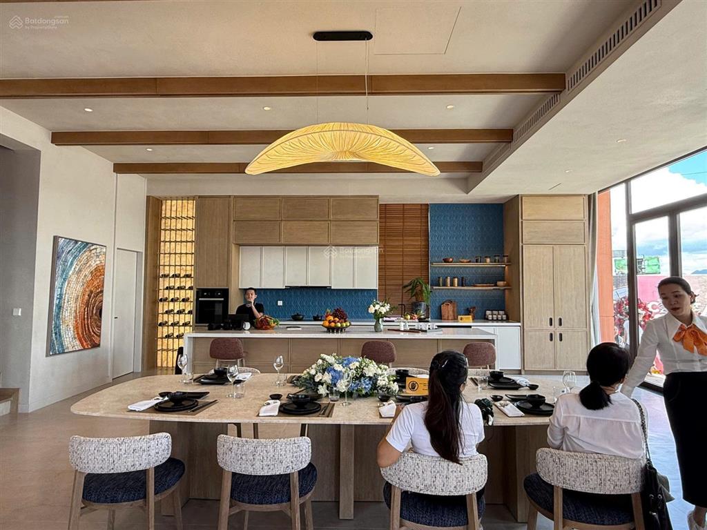 Chuyển nhượng thấp hơn 500 triệu so với giá hợp đồng, liền kề 3 tầng charmora city nha trang