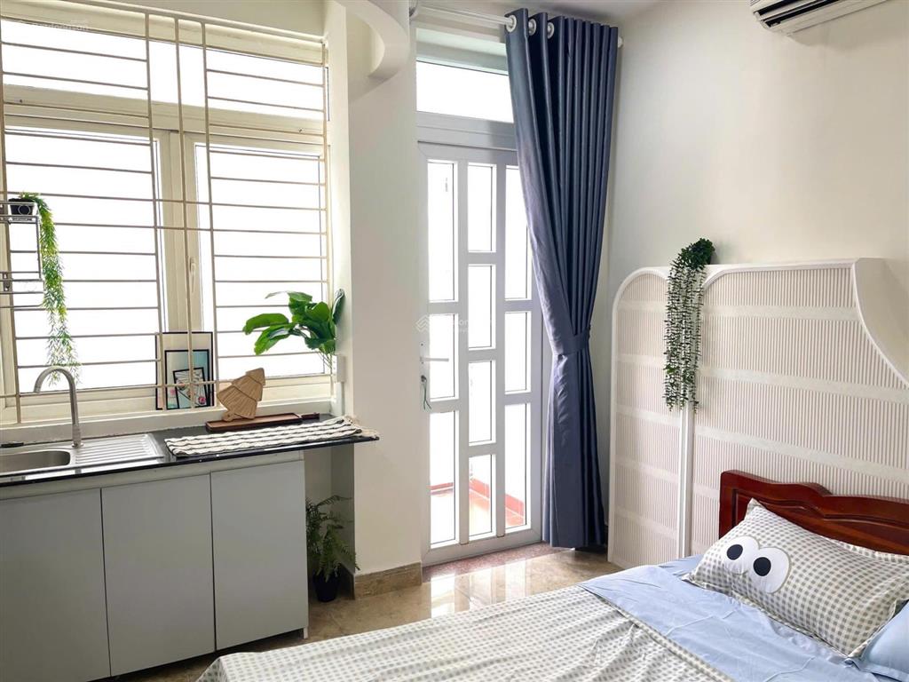 Căn hộ full nội thất ban công thoáng ở bùi đình túy bình thạnh gần đinh bộ lĩnh