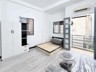 Căn hộ mới 100% full nội thất ban công thoáng ở hoa cau, phú nhuận