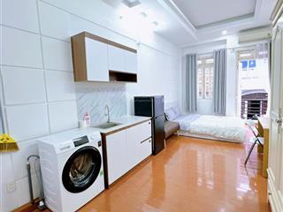 Căn hộ ban công thoáng mát full nội thất máy giặc riêng 30m2 tại hoa lan, phú nhuận tiện đi q1