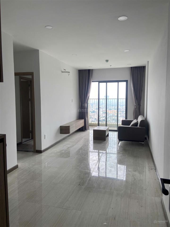 Cho thuê căn kế góc, tầng 9, view đông nam, bcons city, 2pn2wc, full nội thất, ở liền