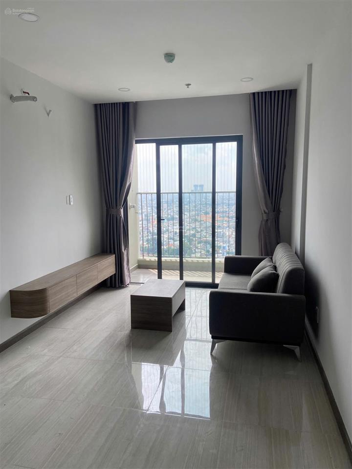 Cho thuê căn kế góc, tầng 9, view đông nam, bcons city, 2pn2wc, full nội thất, ở liền