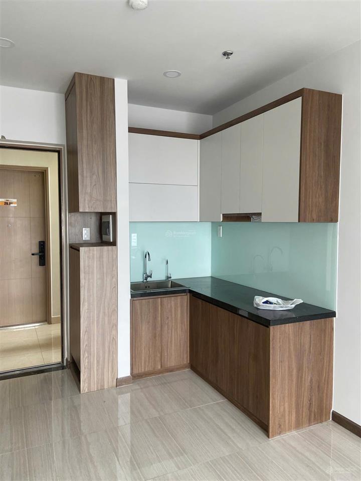 Cho thuê căn kế góc, tầng 9, view đông nam, bcons city, 2pn2wc, full nội thất, ở liền