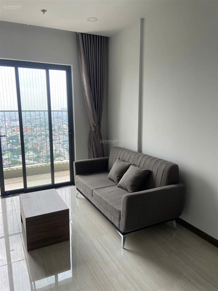 Cho thuê căn kế góc, tầng 9, view đông nam, bcons city, 2pn2wc, full nội thất, ở liền