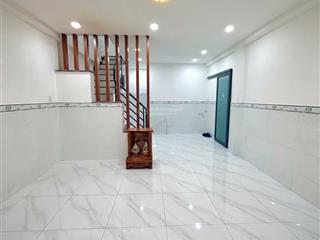 Bán gấp nr 2 tầng tại lê văn quới, 2,68 tỷ, 32m2, 2pn, 2wc hàng hot