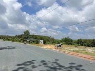 Sỉ 5 nền đh tân hòa  tân tiến đã mở rộng full 32m nhựa. cách cây xăng 200 mét