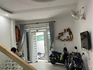 Trung tâm thành phố, 53m2, 4 tầng, nhà mới, đẹp, chủ gấp bán đi định cư