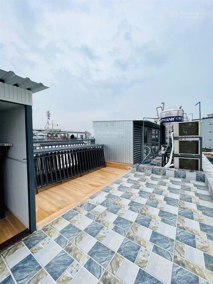 Nhà mới, 4 tầng, 3 pn, nội thất cao cấp, xe vf3 vào nhà, gần st emart 2