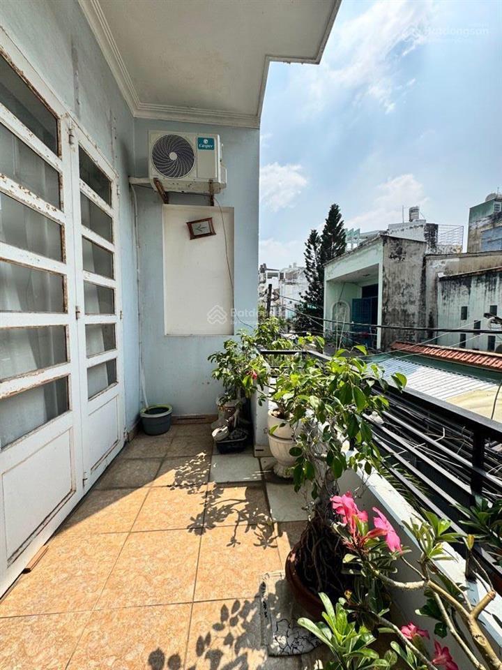 Nhà chính chủ gần vincom quang trung, 3 tầng 4 pn..nhỉnh 6t