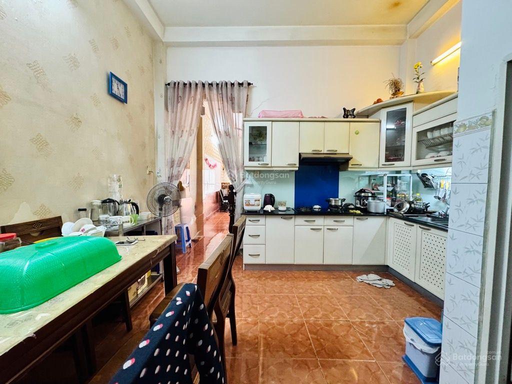 Nhà chính chủ gần vincom quang trung, 3 tầng 4 pn..nhỉnh 6t