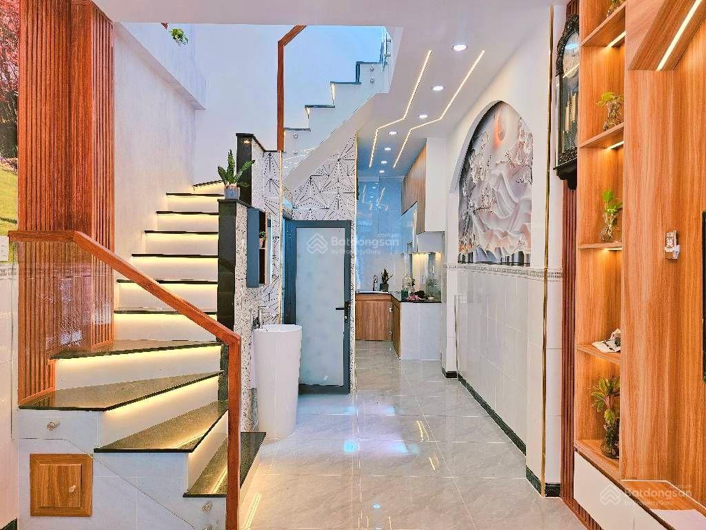 Nhà mới ở ngay 3pn có pn trệt, nội thất đầy đủ, gần công viên gia định