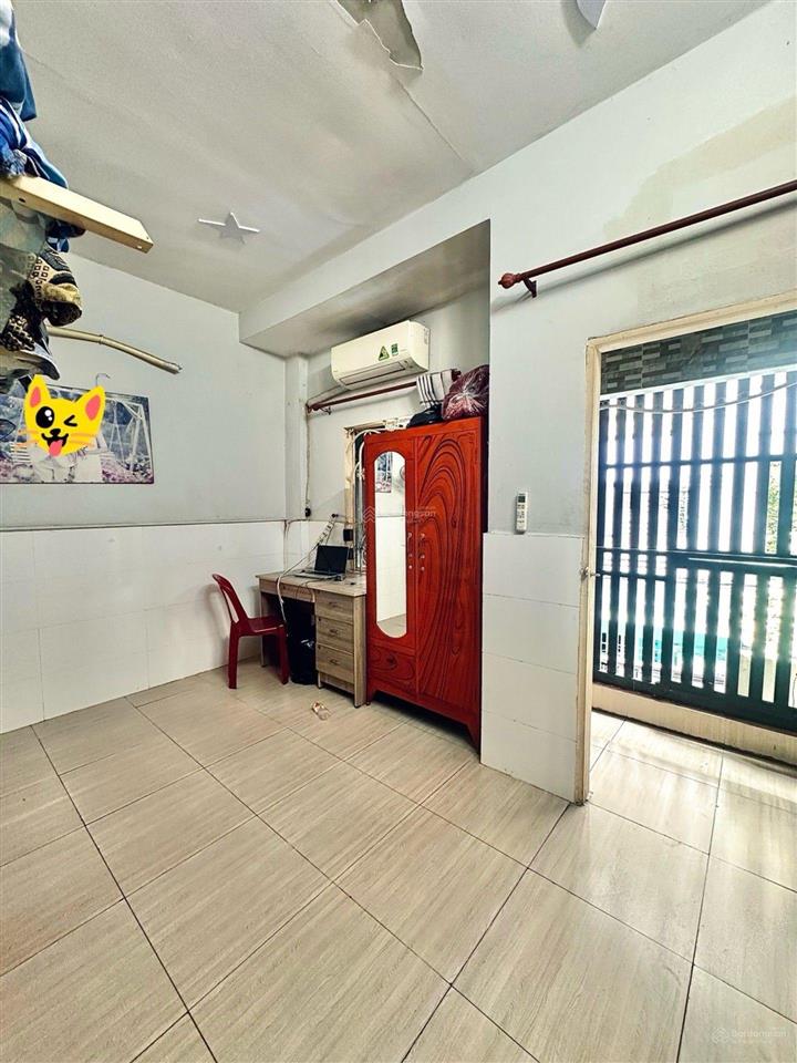 Gần công viên làng hoa nhà 2 tầng ngang 4m, xe tải đậu cửa, hẻm kinh doanh.chỉ hơn nhẹ 4t