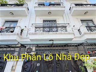 Giáp tân bình, gần ga t3 nhà 4 tầng, 6 phòng, xe hơi tới nhà..nhỉnh 6t75