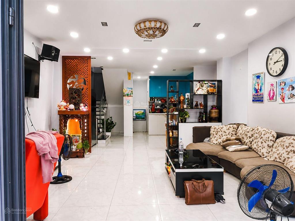 Nhà bán dương quảng hàm, 60m², 3 tầng 4 pn, gần siêu thị emart. chỉ nhỉnh 6tỷ