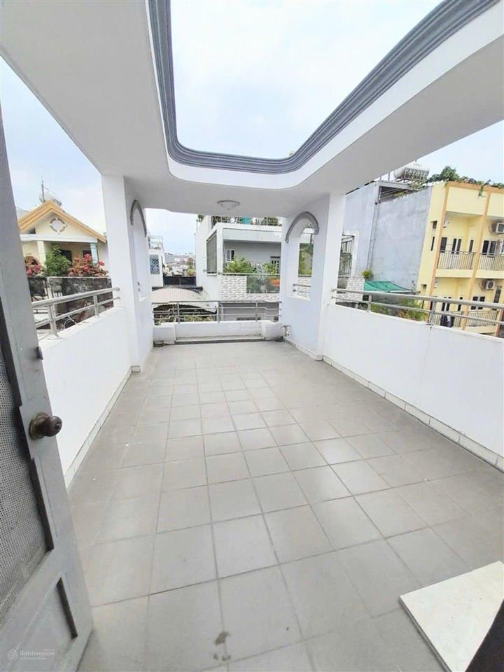 Xe hơi đậu cửa, khu phân lô nguyễn oanh 55m² 3 tầng 4 pn