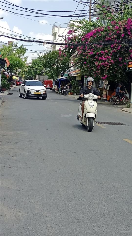 Nhà phố cao cấp 2 mặt tiền khu dương quảng hàm 98m2, ven sông. cao cấp