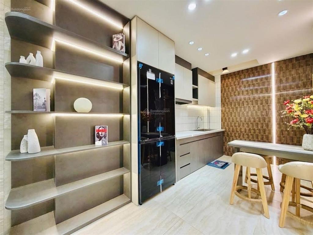 Nhà mới, nội thất đẹp, 3 tầng 3 pn, ngay phan văn trị gần cf country house, gần mặt tiền