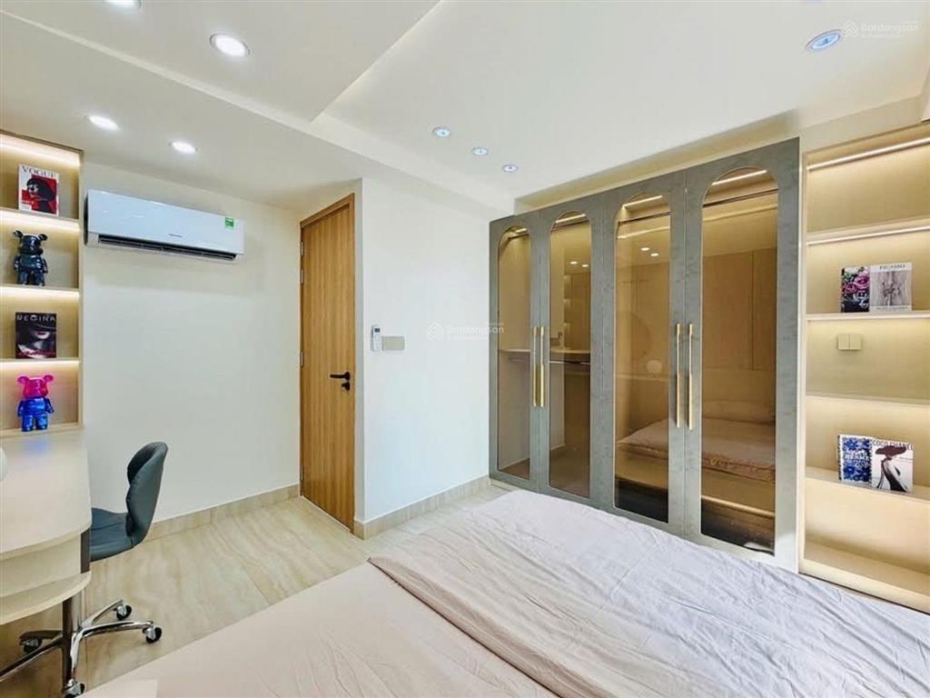 Nhà mới, nội thất đẹp, 3 tầng 3 pn, ngay phan văn trị gần cf country house, gần mặt tiền