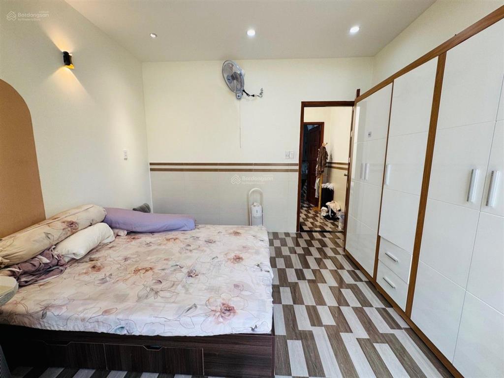 Chính chủ gửi, nhà đẹp quang trung, 55m2 ngang đẹp 4.2m, gần chợ hạnh thông tây