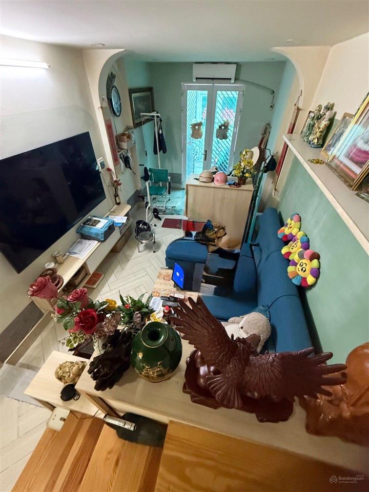 Nhà sát mặt tiền, thuận tiện mua sắm. nhỉnh 3 tỏi cho 38m2