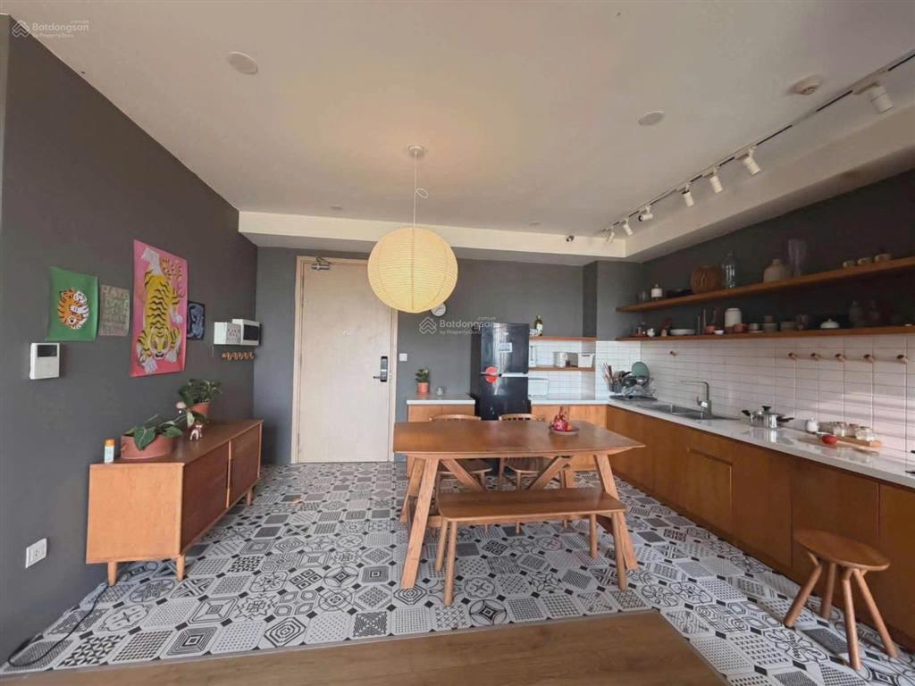 Bán căn hộ 2 phòng ngủ tại palm heights  giá tốt