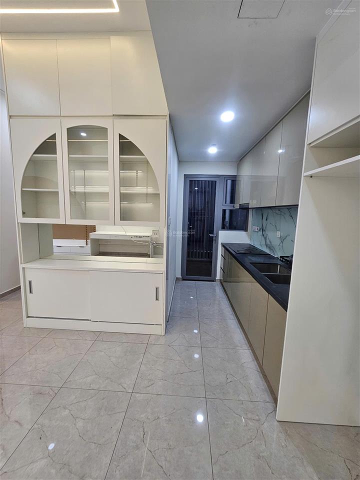 Cho thuê celesta rise 2pn2wc 80m2 nội thất cơ bản chỉ 13 triệu
