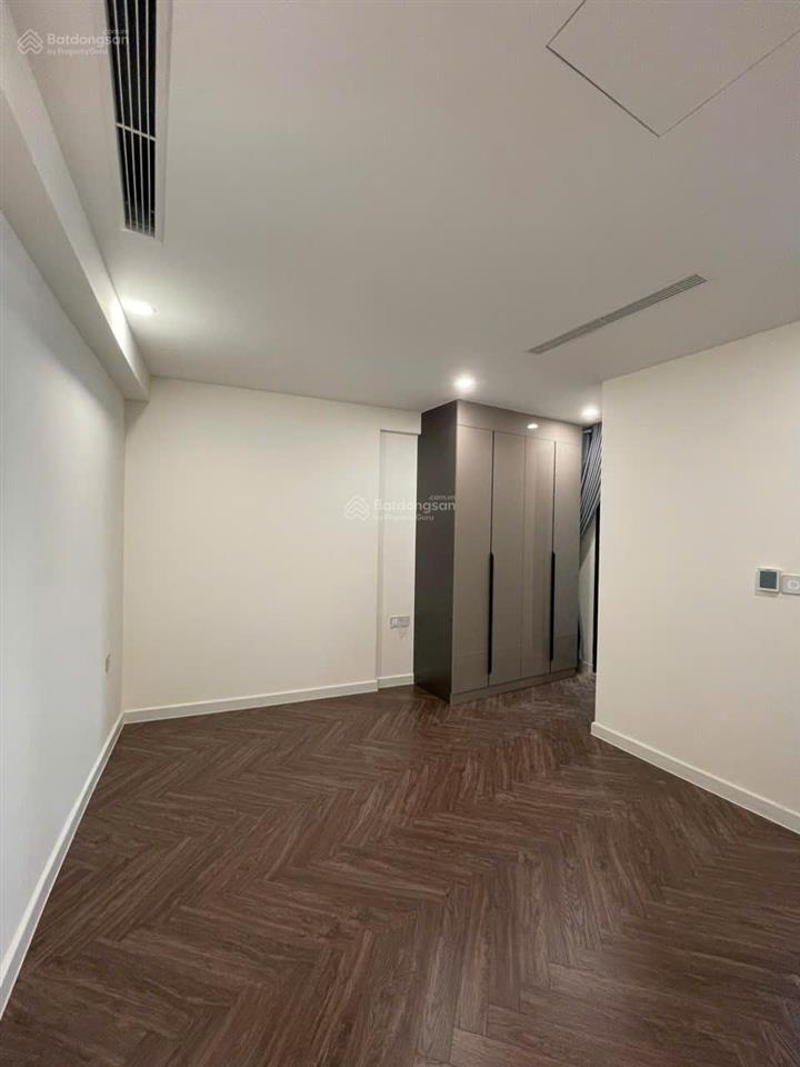 Sunshine diamond cho thuê 2pn 2wc +1kho 135m2 ntcb chỉ 15 triệu free phí quản lý