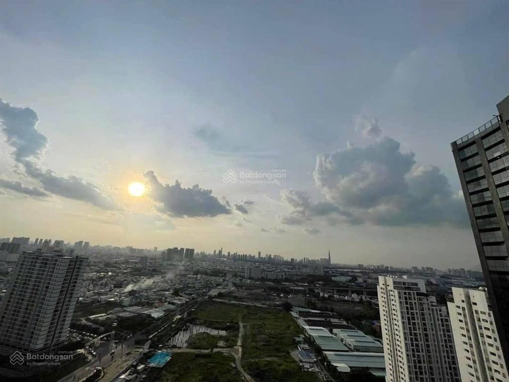 Sunshine diamond cho thuê 2pn 2wc +1kho 135m2 ntcb chỉ 15 triệu free phí quản lý