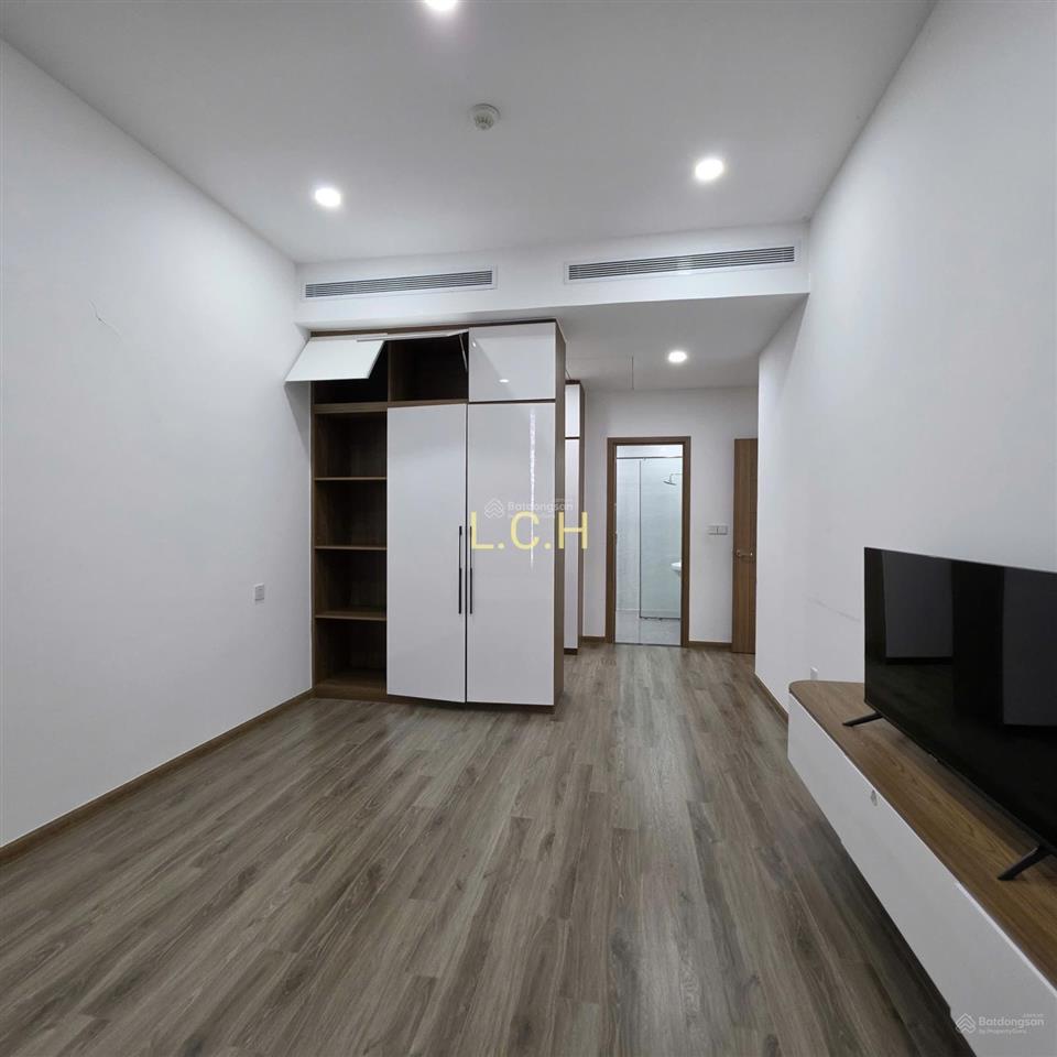 Sky89 cho thuê gấp penthouse 3pn2wc 156m2 đầy đủ nội thất giá thuê chỉ 38 triệu