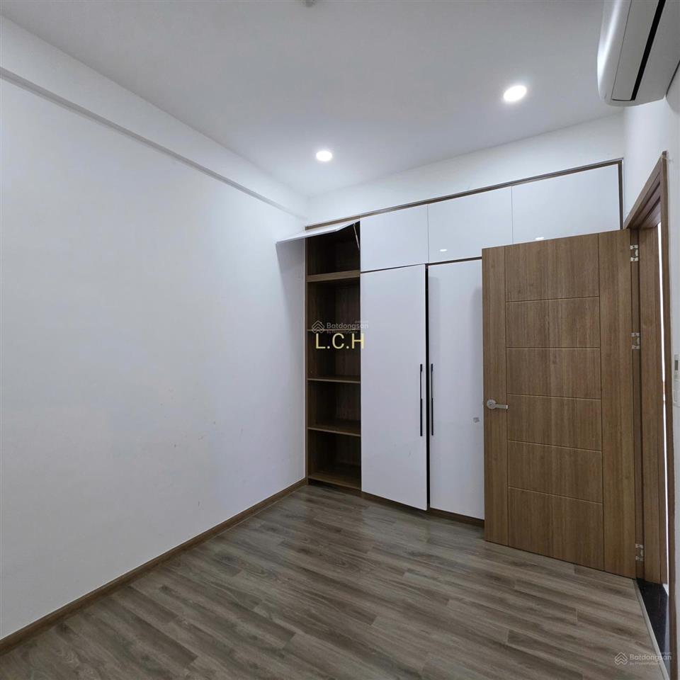 Sky89 cho thuê gấp penthouse 3pn2wc 156m2 đầy đủ nội thất giá thuê chỉ 38 triệu