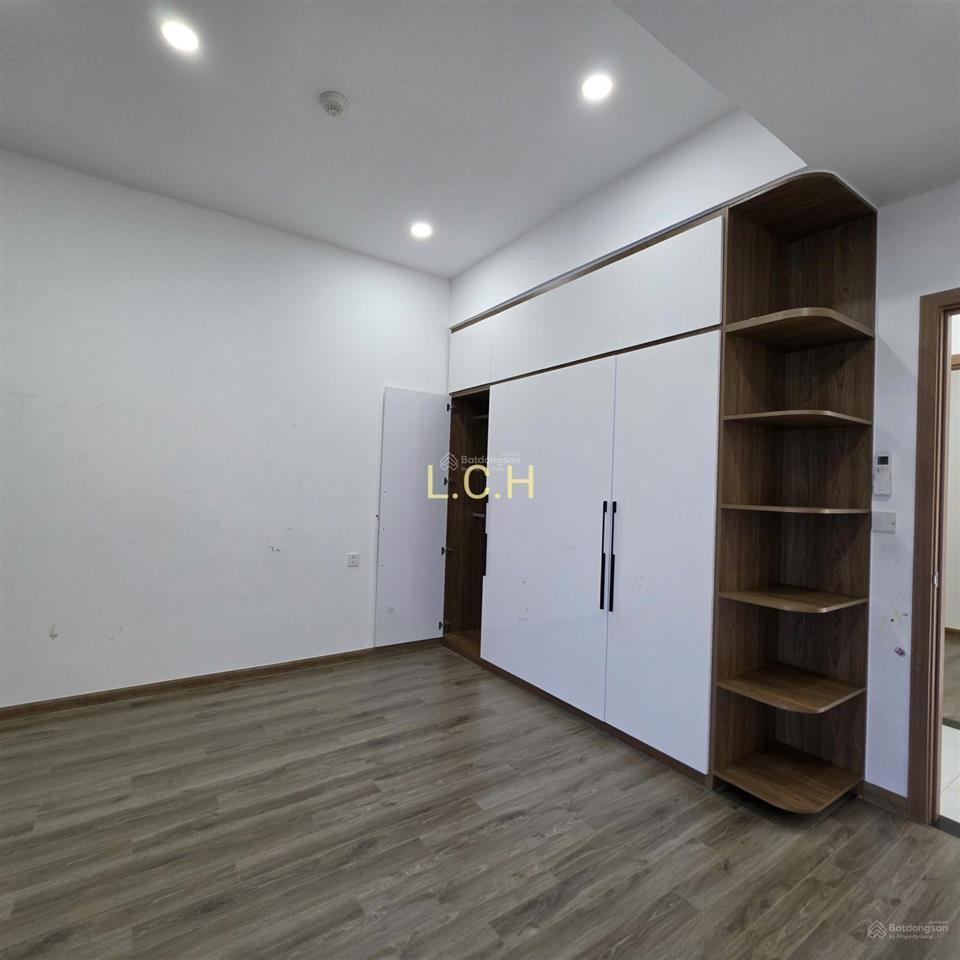 Sky89 cho thuê gấp penthouse 3pn2wc 156m2 đầy đủ nội thất giá thuê chỉ 38 triệu