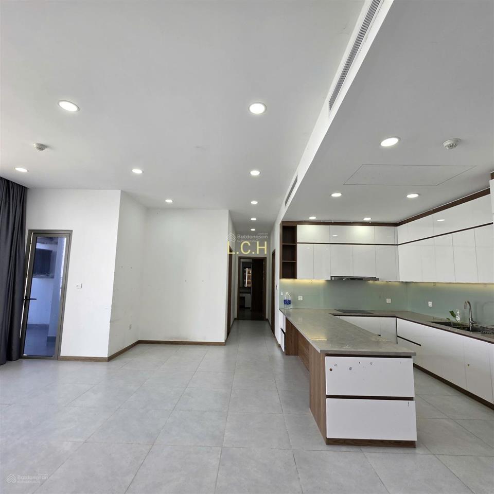Sky89 cho thuê gấp penthouse 3pn2wc 156m2 đầy đủ nội thất giá thuê chỉ 38 triệu